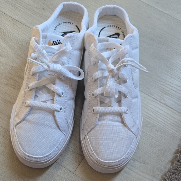 Nike Shoes - Nike White Athletic Shoes